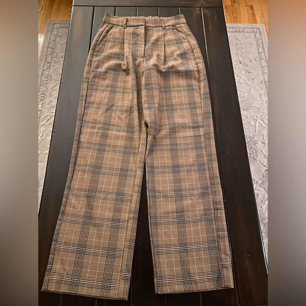 Women’s Old Navy Brown Plaid Trousers